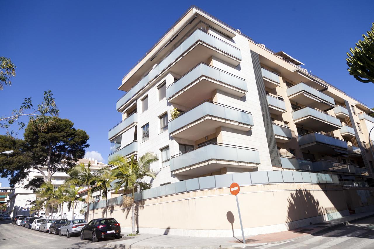 Puerto Marina Apartment เบนัลมาเดนา ภายนอก รูปภาพ