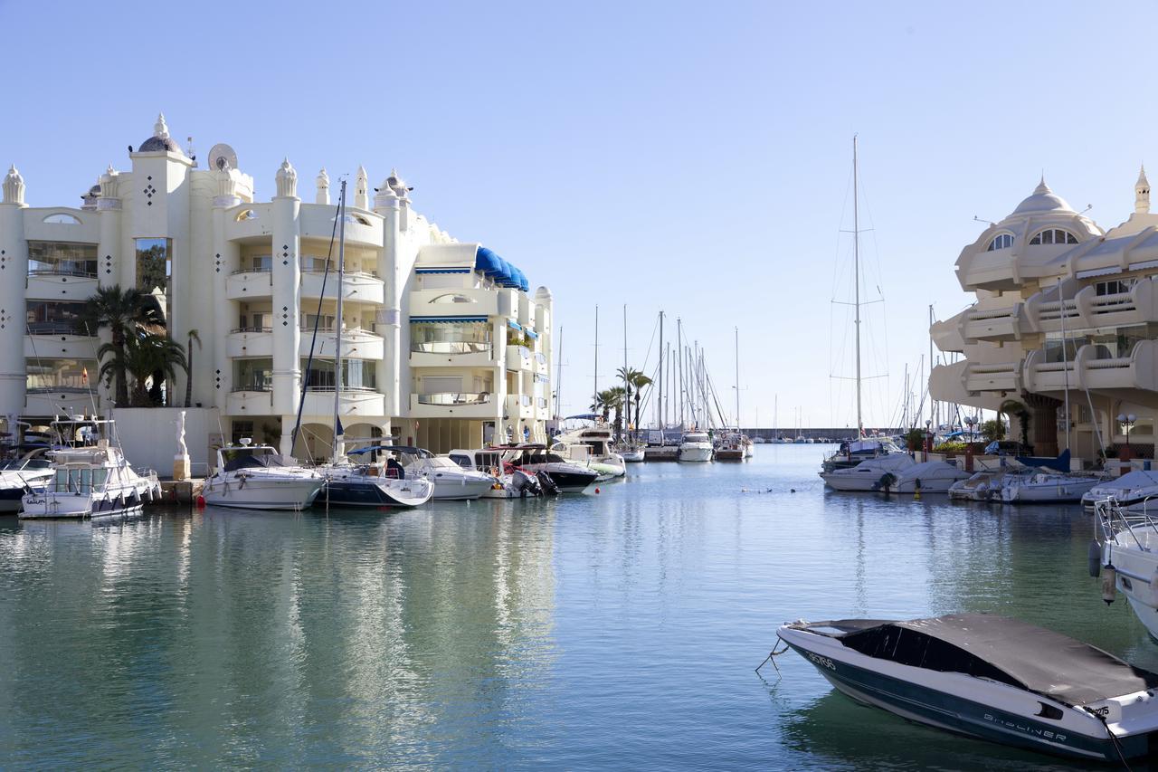 Puerto Marina Apartment เบนัลมาเดนา ภายนอก รูปภาพ